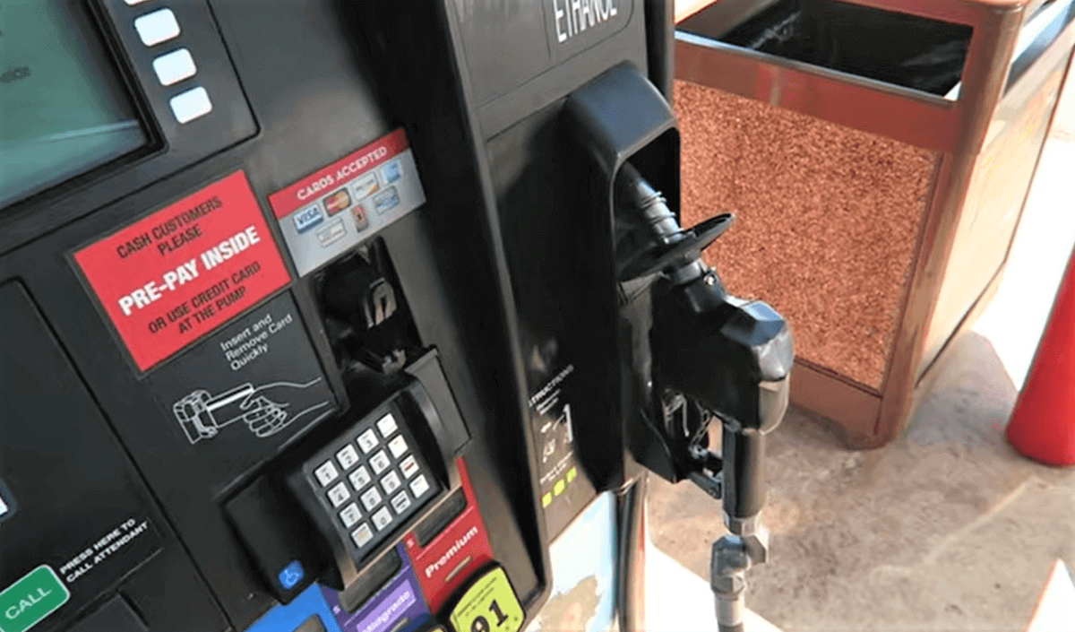 Caucus de la Minoría de Nassau continúa luchando para bajar los precios de la gasolina