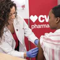 Vacúnese y combata la gripe y el COVID-19 este otoño