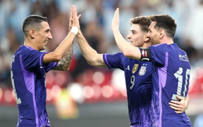 Argentina golea 5-0 a Emiratos Árabes y llega afilada al Mundial