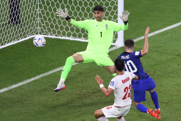 EEUU pasa a 8vos. con golazo del 'Capitán América' Christian Pulisic