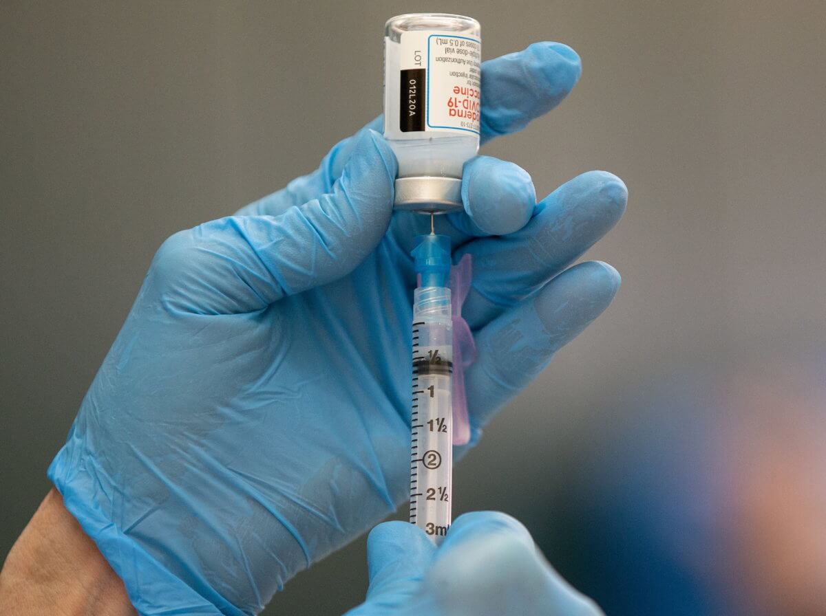 Suben casos de Covid en Long Island ... Instan a la comunidad a vacunarse
