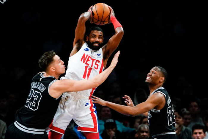 Nets aplastan a Spurs, con Mbappé de espectador de lujo en Brooklyn