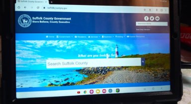 Gobierno de Suffolk restaura sus servicios y solicitudes de exámenes en línea