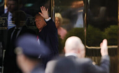 Expresidente Trump llega a Nueva York en medio de una gran expectación
