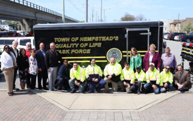 Hempstead lanza Grupo de Trabajo para eliminar letreros ilegales, grafiti y limpiar calles