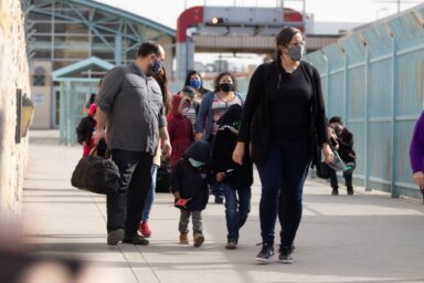 ¿Qué significa para los emigrantes latinos el acuerdo sobre asilo entre EEUU y Canadá?