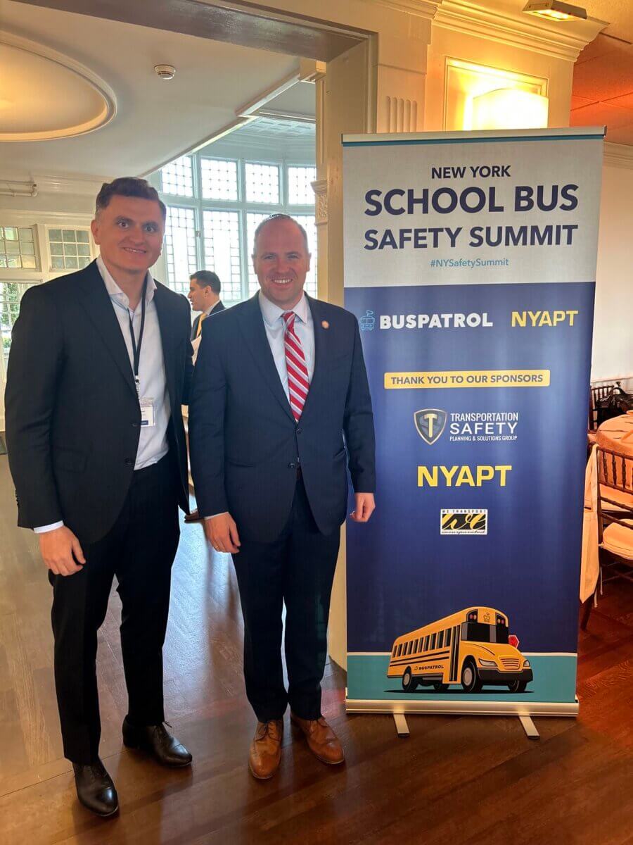 BusPatrol organizó la Cumbre Inaugural de Seguridad de Autobuses Escolares de Nueva York en asociación con NYAPT