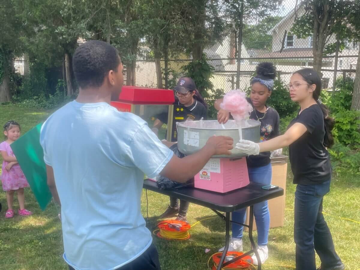 Organizan feria de salud y día de diversión familiar en Uniondale Park