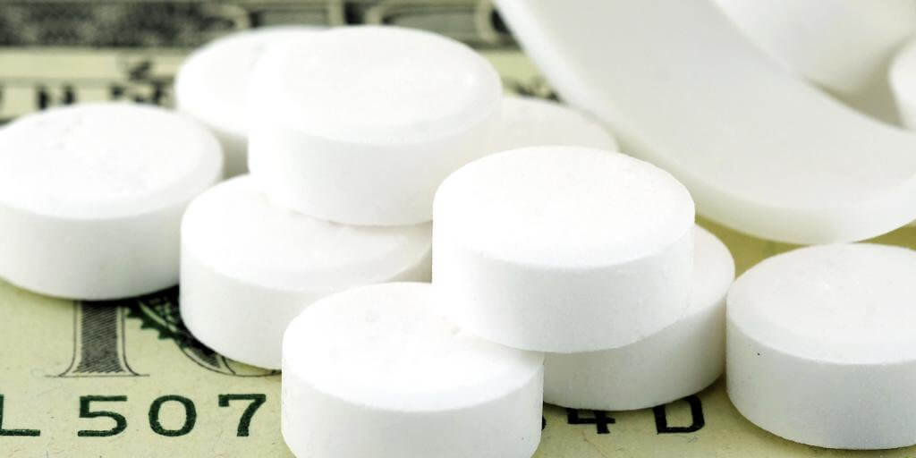 AARP NY aplaude proyecto de ley de transparencia en los precios de los medicamentos recetados