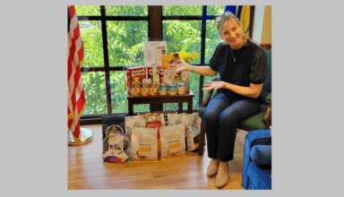 Cumplen exitosa Colecta de Alimentos para Mascotas en Long Island