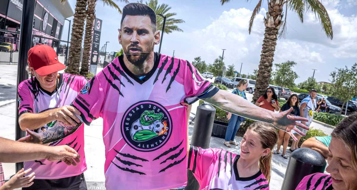 Messi llega a EEUU para iniciar su era en el Inter Miami