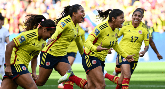 Colombia pisa firme en debut del Mundial femenino