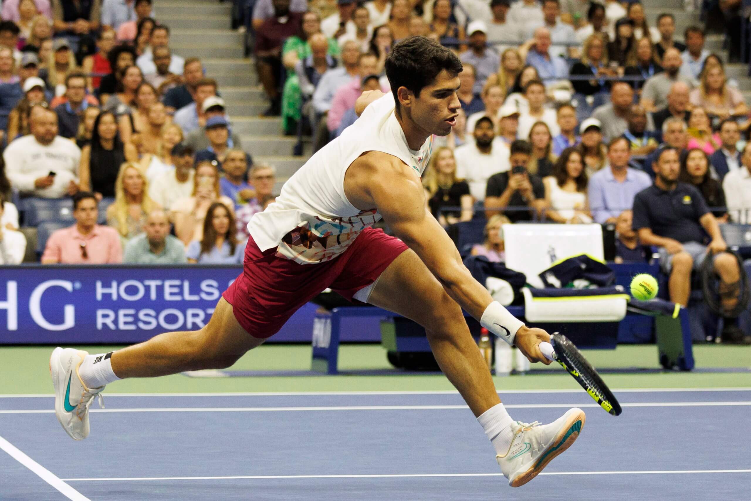 Alcaraz debuta triunfante en Abierto de EEUU que se juega en Queens