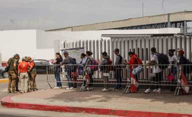 Juzgado mantiene en vigor las restricciones al asilo del gobierno de Biden