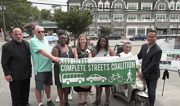 Grupos instan a tomar medidas para hacer más seguras las carreteras de Nassau y Suffolk