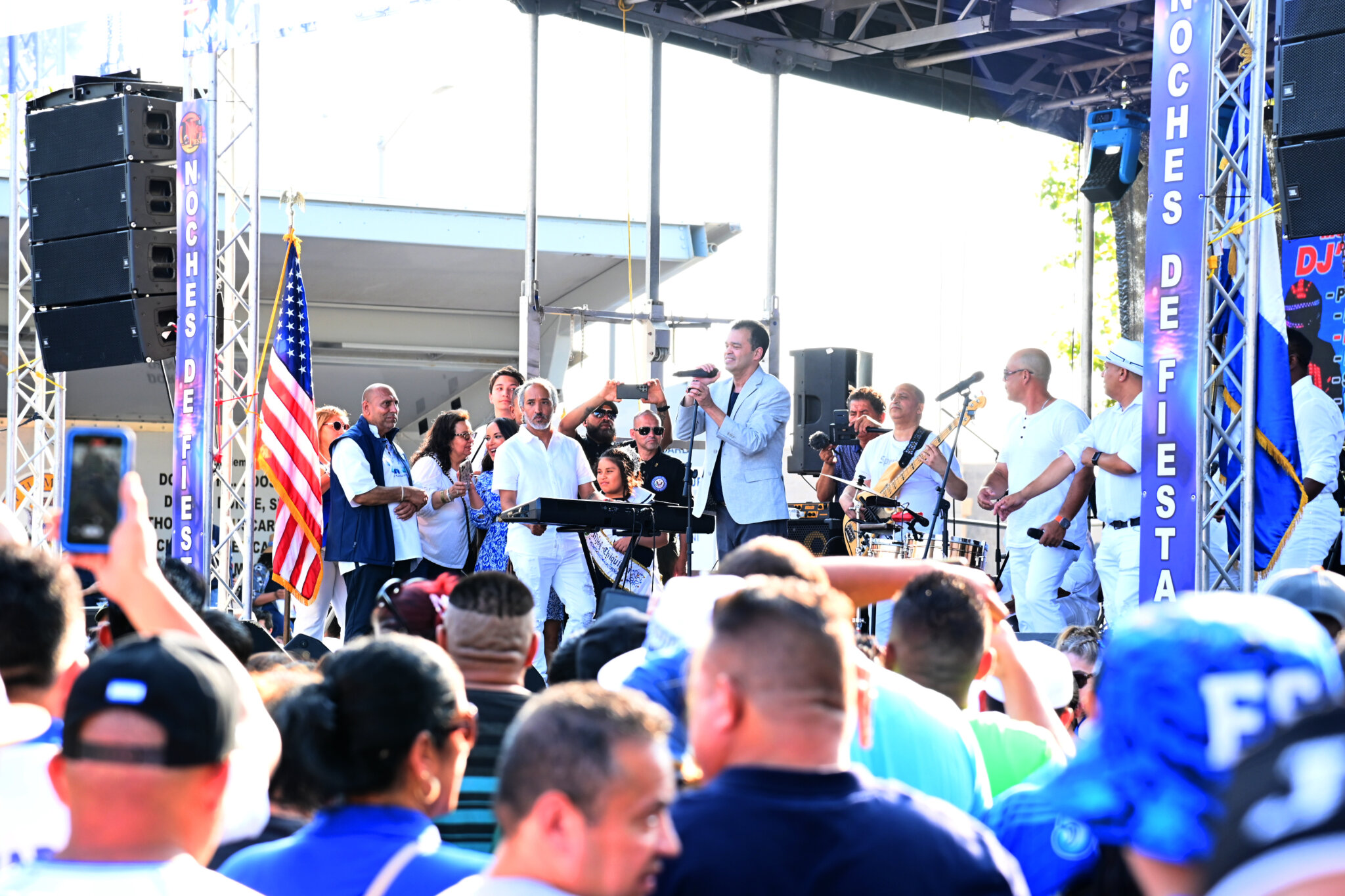 Emotivo Festival Divino Salvador del Mundo 2023 en Hempstead Noticia NY