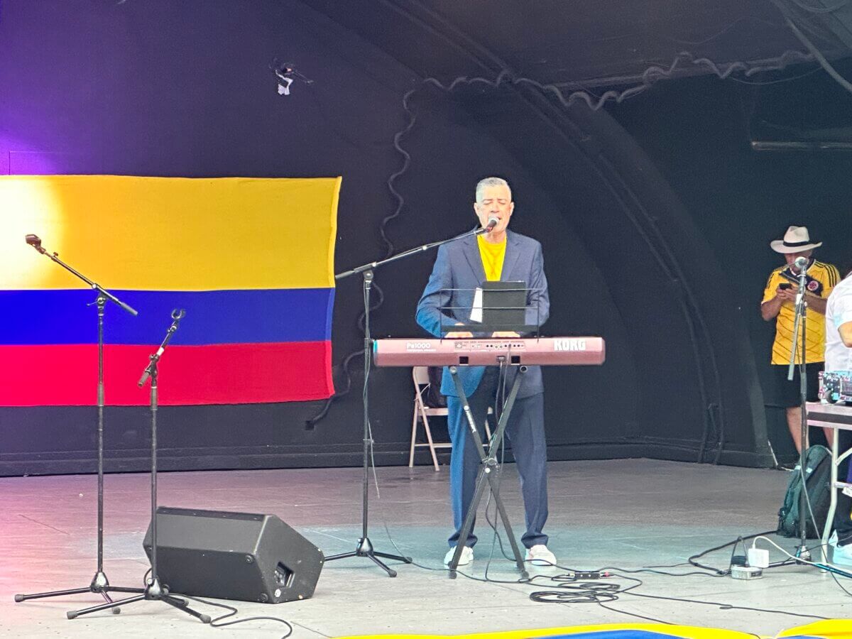 El Orgullo Colombiano brilla por todo lo alto en Long Island