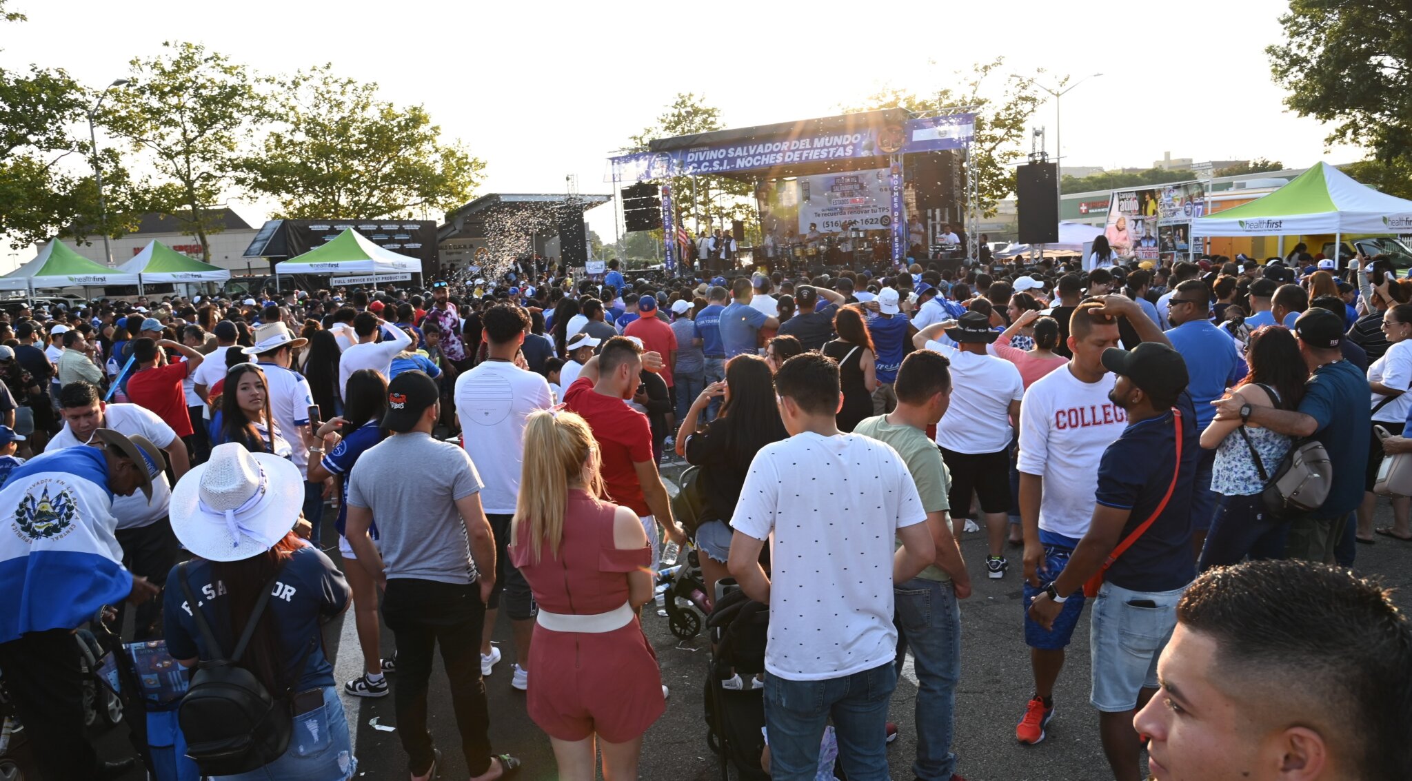 Emotivo Festival Divino Salvador del Mundo 2023 en Hempstead Noticia NY