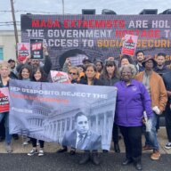 Exigen al congresista republicano D'Esposito que se oponga a los recortes al Seguro Social, Medicare y Medicaid