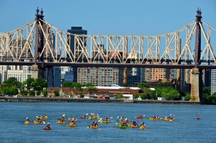 Haciendo un paseo en Kayak hasta la Hallet’s Cove