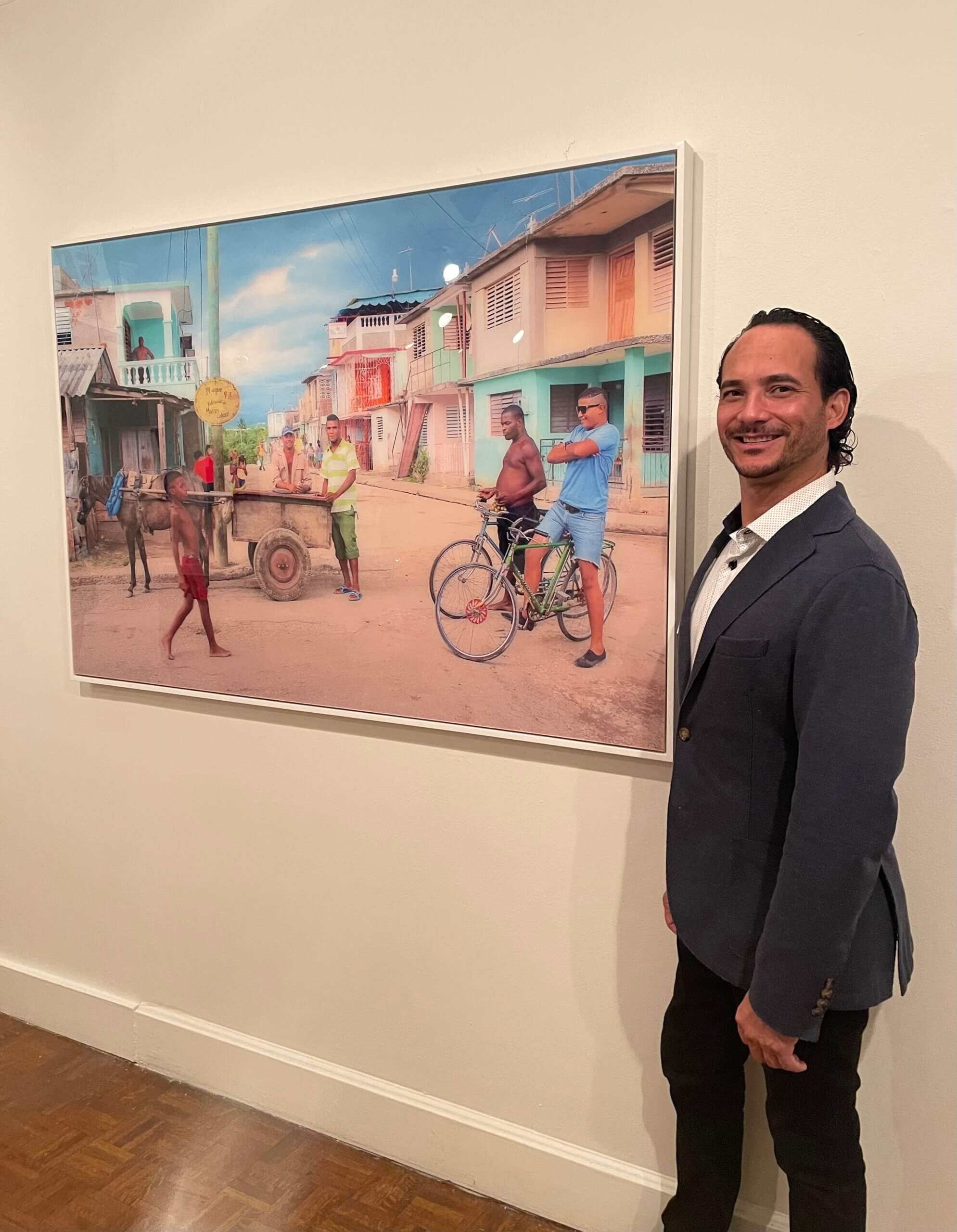 Yubal Marquez expone 'Cuba siempre' en Long Island