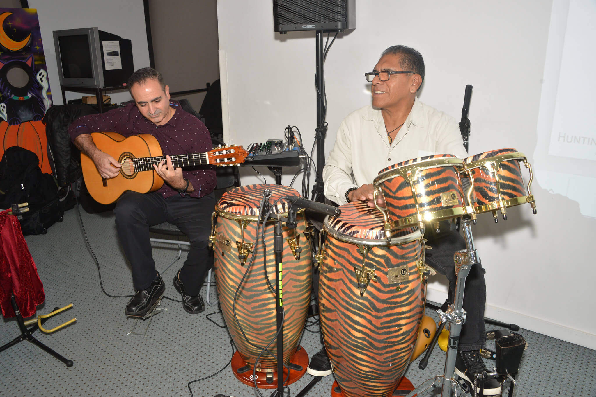 Biblioteca Westbury destaca 'My American Story' en homenaje al Mes de la Herencia Hispana