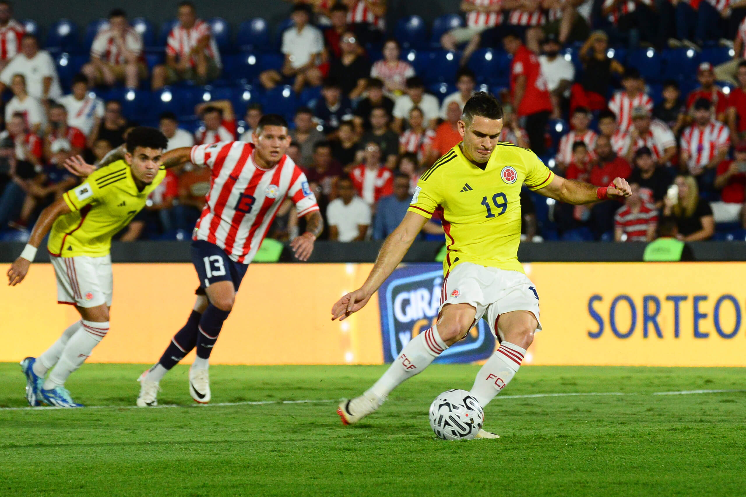 Eliminatorias: Líder Argentina tumba a Brasil y Venezuela hunde al colero Perú