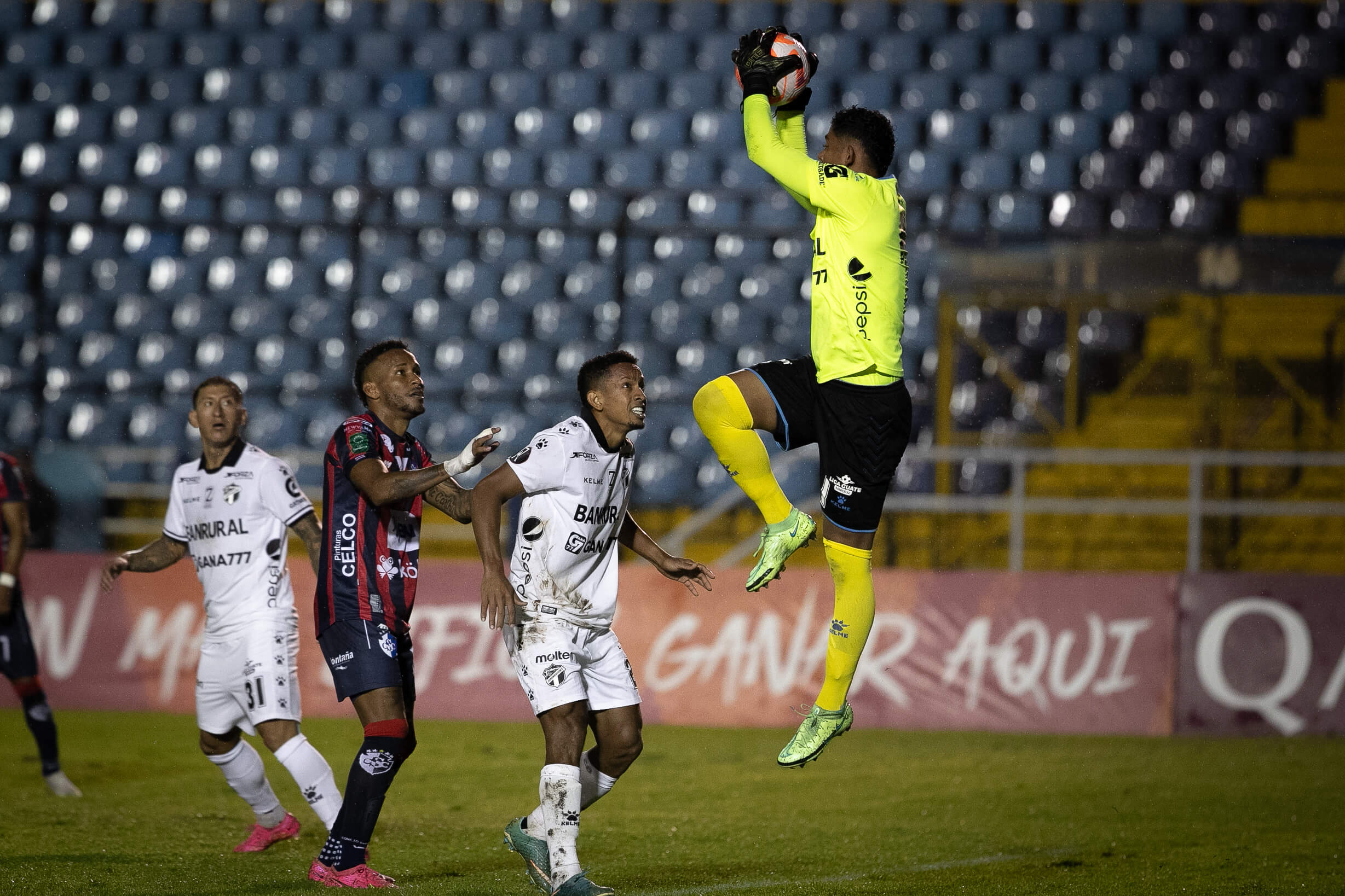 Comunicaciones se clasifica a la Concachampions