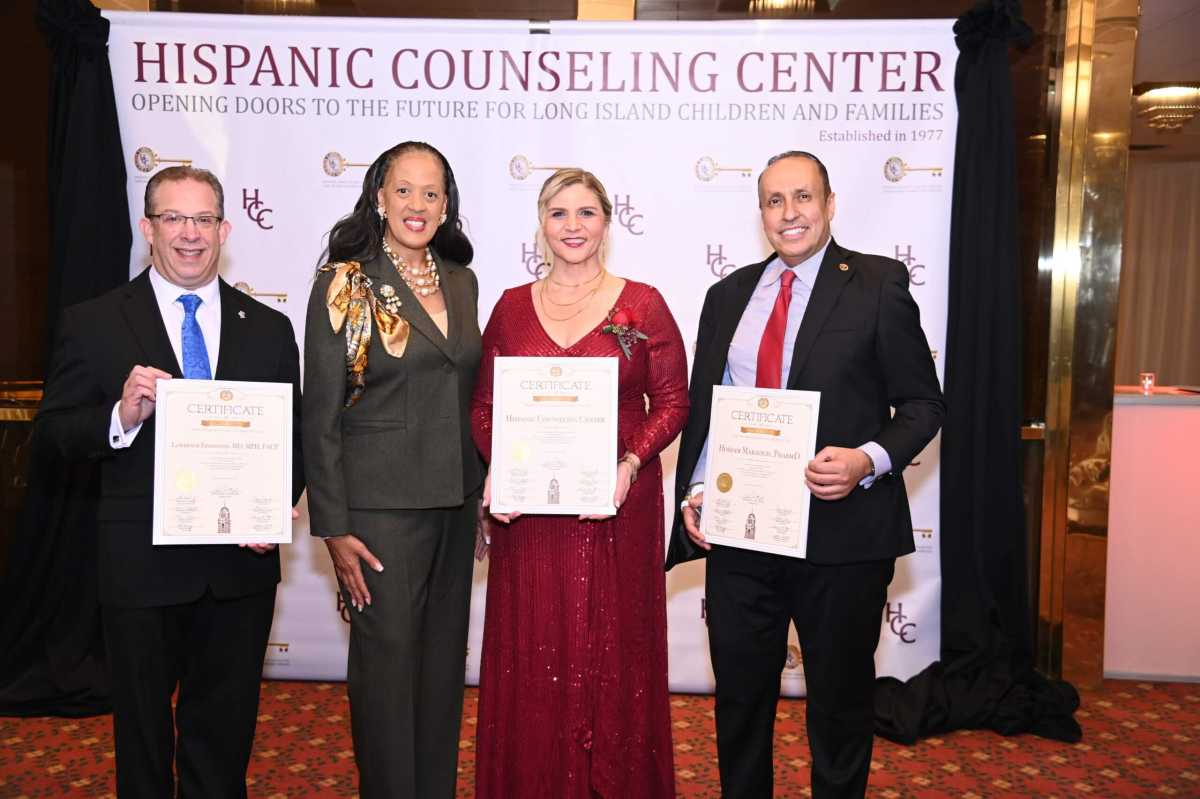 Hispanic Counseling Center celebra la Gala de su 46 aniversario transformando vidas