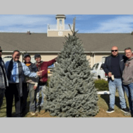 Legislador Gonzalez presenta primera ceremonia de iluminación del árbol de Navidad en Brentwood