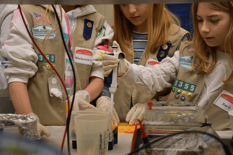 Girl Scouts de Nassau imaginan sus posibilidades en conferencia STEM