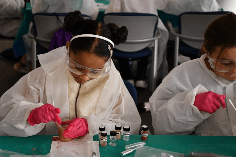 Girl Scouts de Nassau imaginan sus posibilidades en conferencia STEM