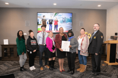 La comunidad festeja los 100 años de la escuela primaria Northern Parkway