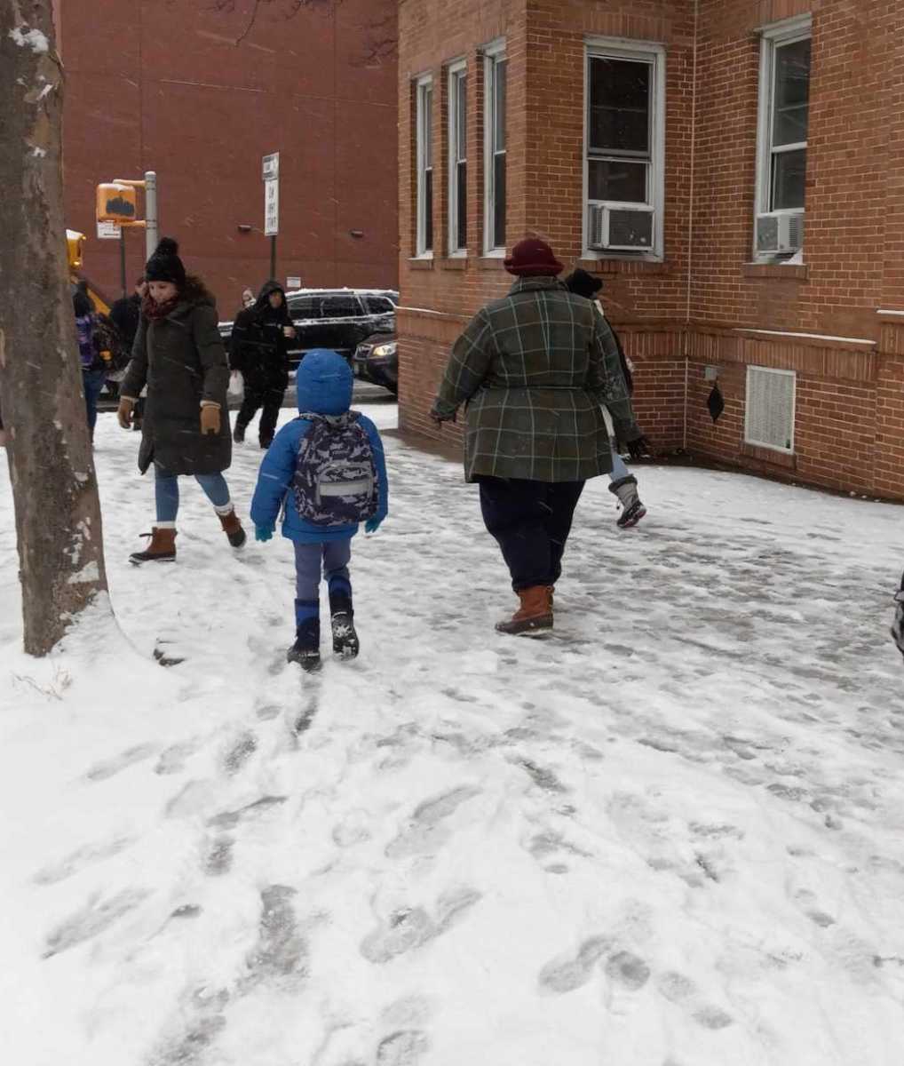 Salir en invierno y la nieve es bueno para la salud