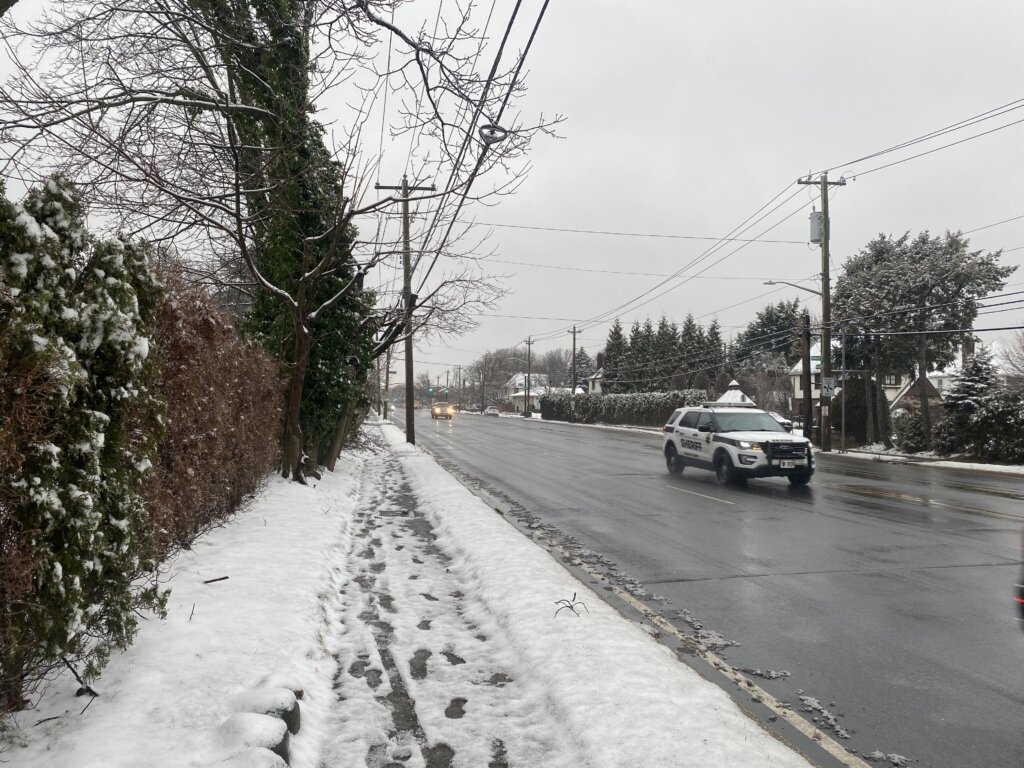 La primera nevada en 2024 provoca condiciones resbaladizas en Long Island
