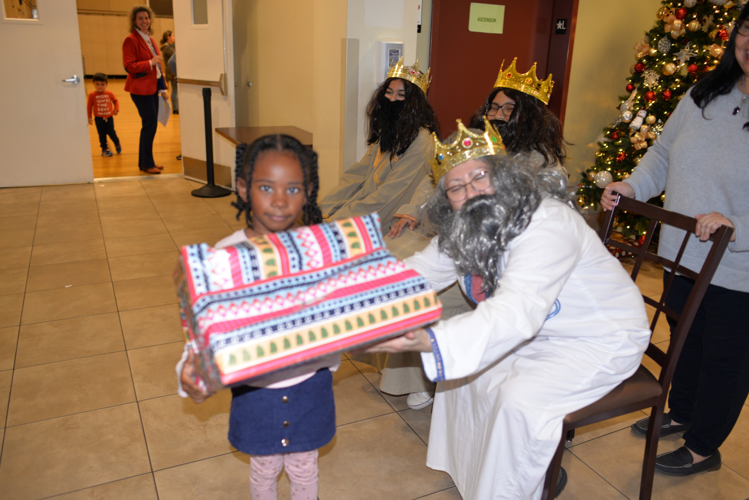 Celebración de los Reyes Magos en Círculo de la Hispanidad