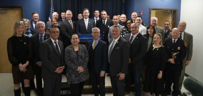 Anuncian cambios de personal en policía de Suffolk para mejorar la seguridad pública