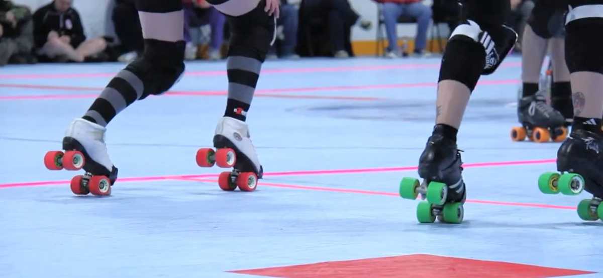 La Liga Femenina Roller Derby demanda al condado de Nassau por la prohibición de las atletas transgénero