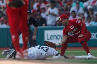 Diablos vencen a Yankees en serie de exhibición