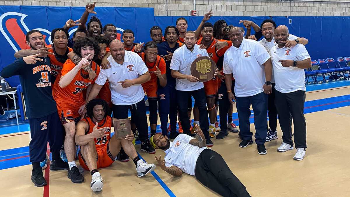 Hostos campeón de baloncesto masculino Región XV de NJCAA 2024