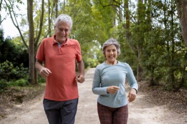¿Cuánta actividad física necesitan los adultos mayores?