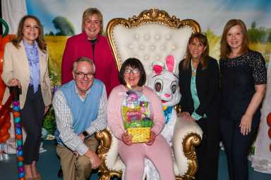 Conejito de Pascua llevó alegría a niños con necesidades especiales en Town de Hempstead