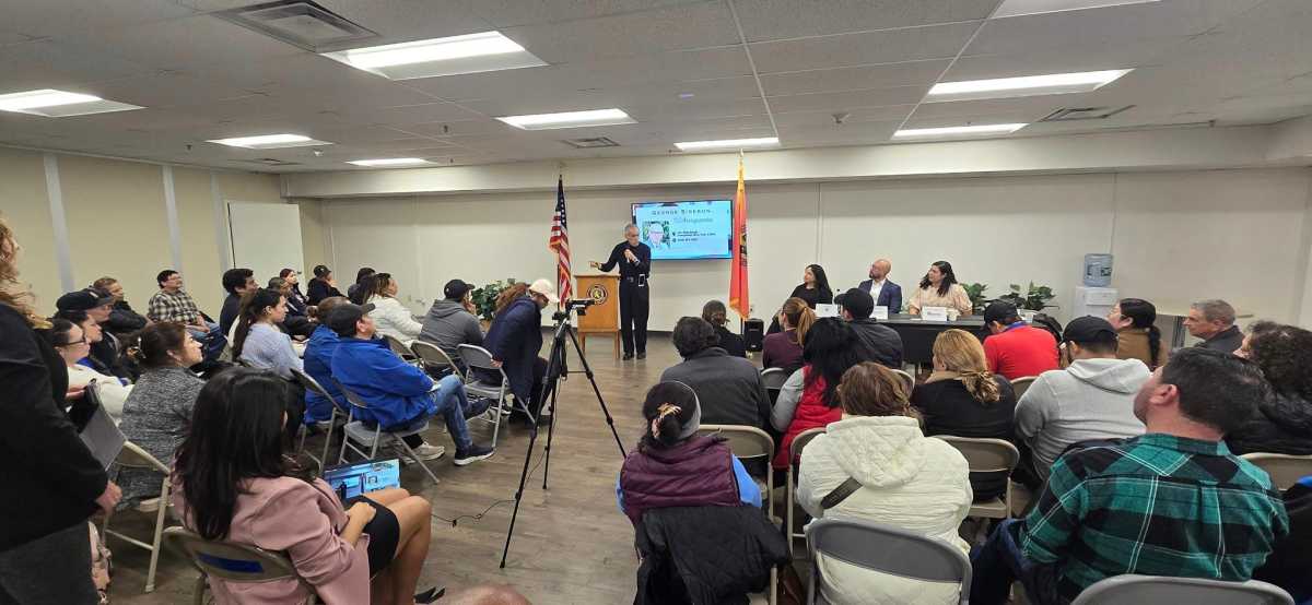 Exitoso seminario sobre programas y recursos para obtener su primera vivienda en Nassau