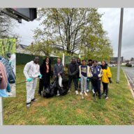 Día de la Tierra: Legislador Solages activa limpieza comunitaria en Elmont