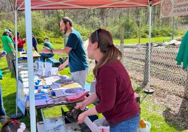 Celebran el "Día de la Tierra" con evento familiar en Huntington