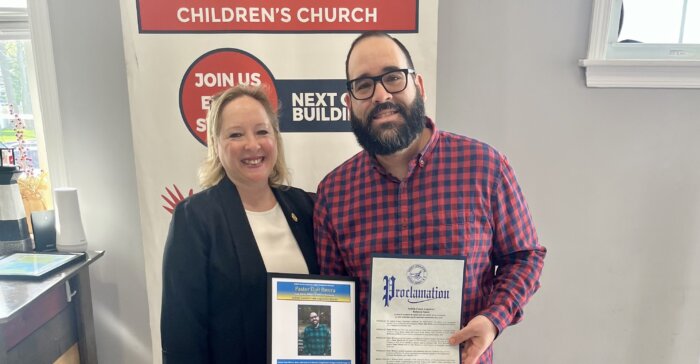 Pastor Dan Rivera reconocido como el ‘Campeón de la diversidad’ en Long Island