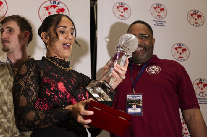 Puertorriqueña Amanda Serrano premiada como la ‘Pugilista Femenina del Año’