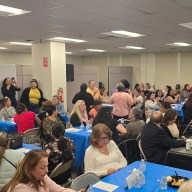 Condado de Nassau honra a las madres con una cena espectacular