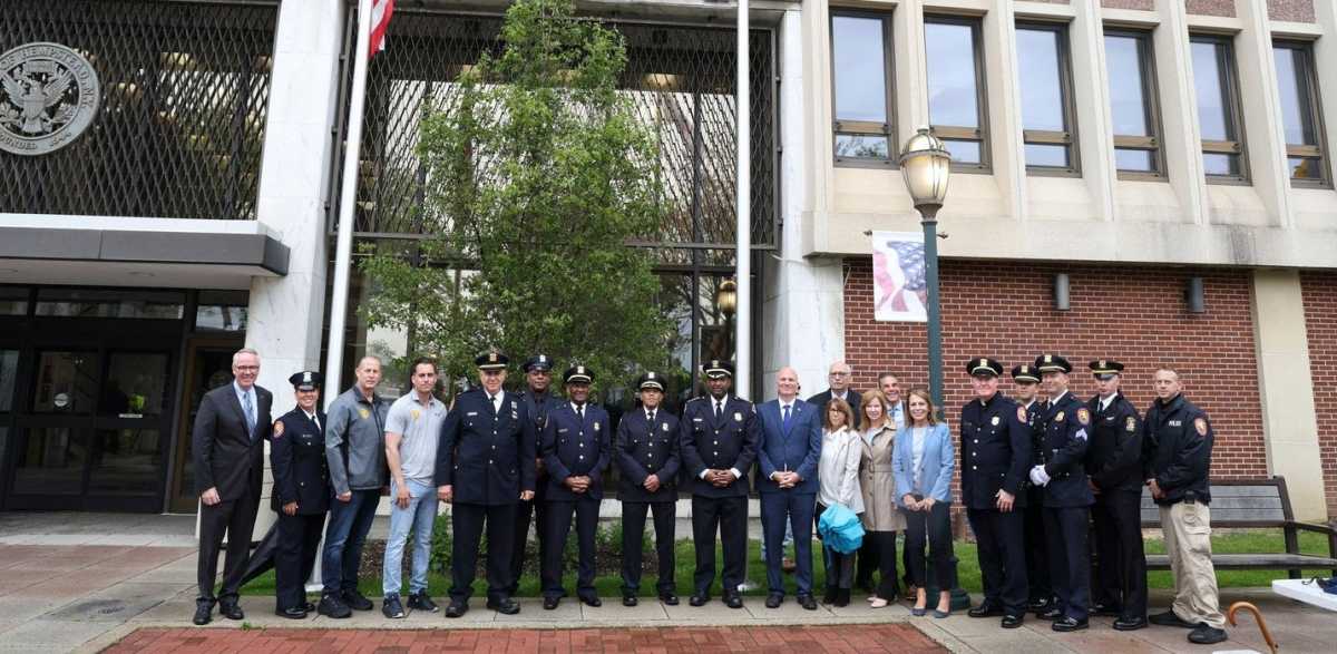 Town de Hempstead conmemora con gratitud la Semana de la Policía Nacional
