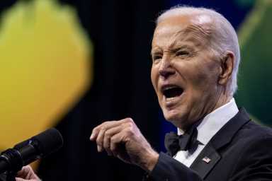 Biden arremete contra Trump por "usar el lenguaje de Hitler"